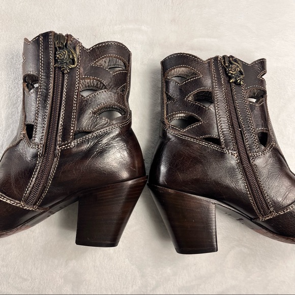 SIREN by MARK NASON Brown Leather Cutout Ankle Boots - Picture 5 of 10